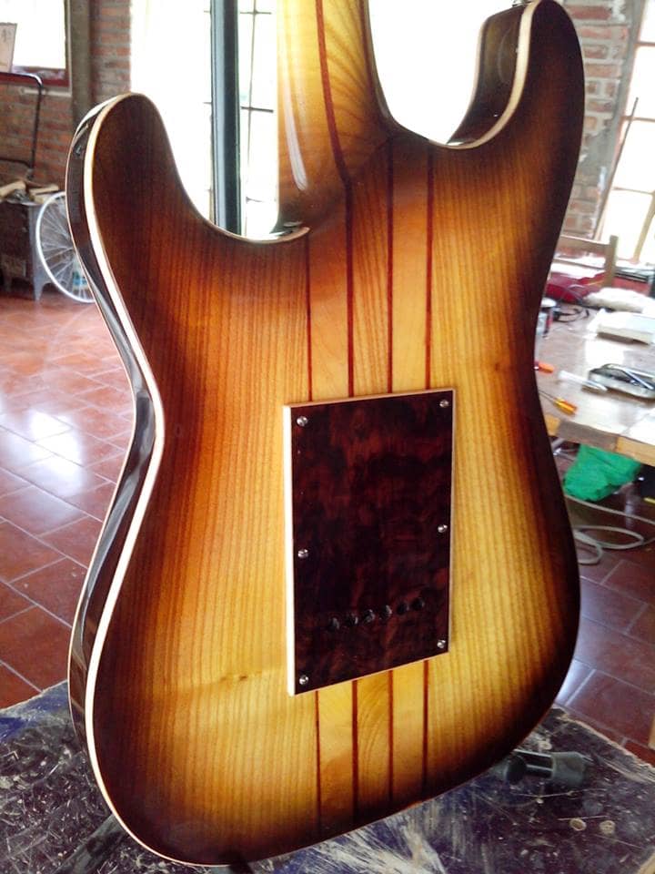 Modelo Stratocaster de Raffaelli Guitarras